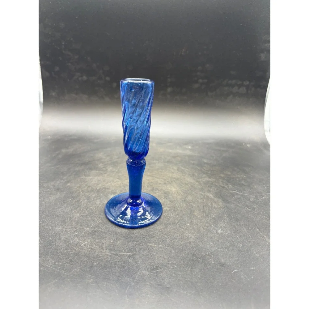 Vintage Cobalt Blue Hand Blown Glass Swirl Optic Bud Vase Pedestal Base 5.25
